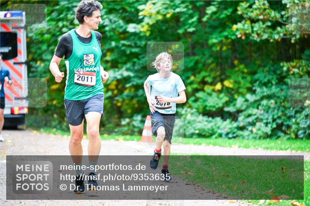 12.10.2025 - Bramfelder Halbmarathon 2025 Dr. Thomas Lammeyer http://msf.ph/oto/9353635 12.10.2025 10:47:42 Laufen 2010 meine-sportfotos.de