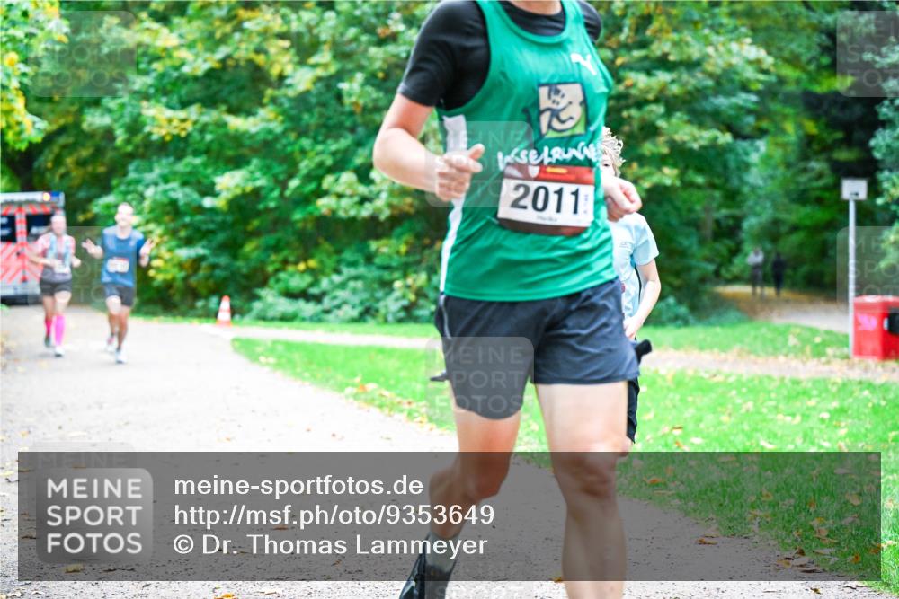 12.10.2025 - Bramfelder Halbmarathon 2025 Dr. Thomas Lammeyer http://msf.ph/oto/9353649 12.10.2025 10:47:46 Laufen 2011 meine-sportfotos.de