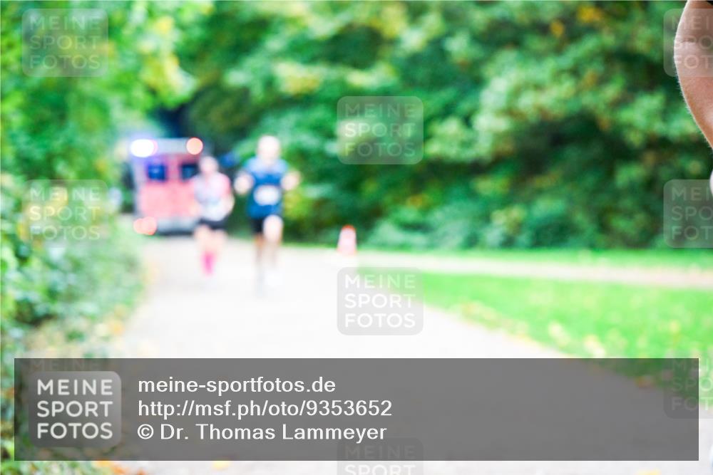 12.10.2025 - Bramfelder Halbmarathon 2025 Dr. Thomas Lammeyer http://msf.ph/oto/9353652 12.10.2025 10:47:46 Laufen  meine-sportfotos.de