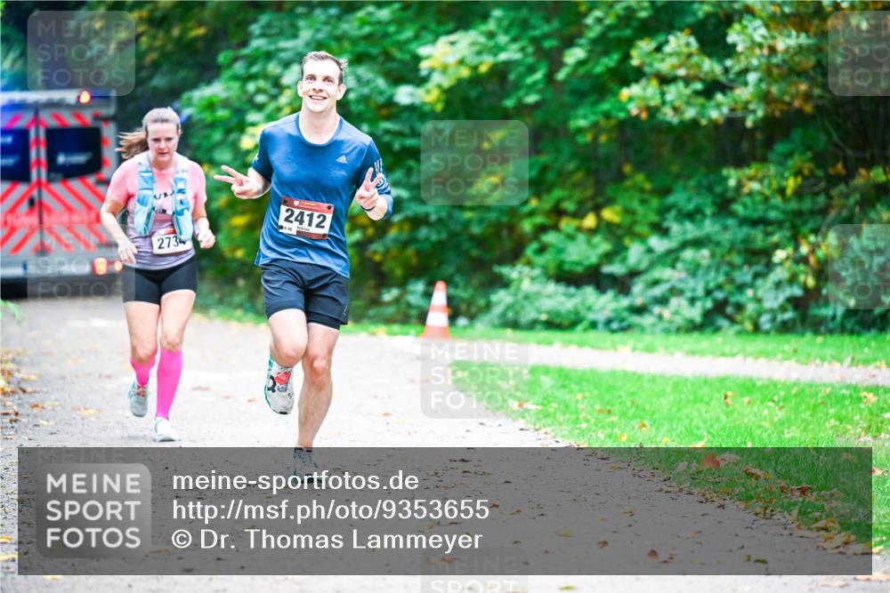 12.10.2025 - Bramfelder Halbmarathon 2025 Dr. Thomas Lammeyer http://msf.ph/oto/9353655 12.10.2025 10:47:47 Laufen 273, 2412, 96 meine-sportfotos.de