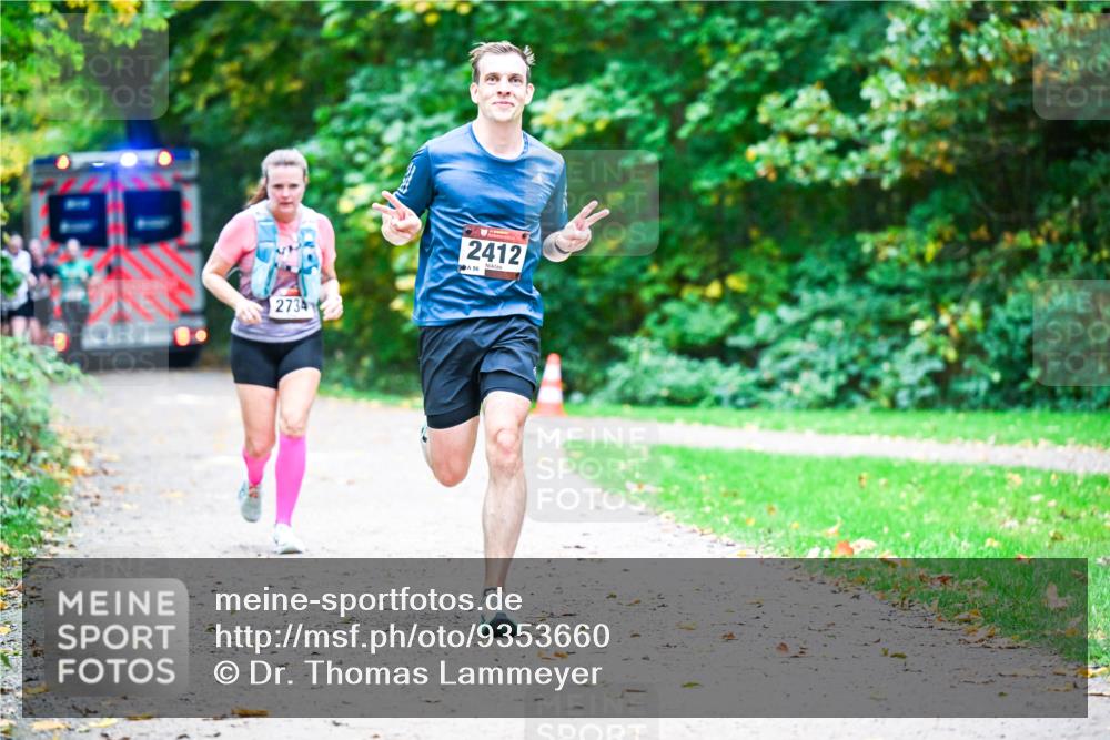 12.10.2025 - Bramfelder Halbmarathon 2025 Dr. Thomas Lammeyer http://msf.ph/oto/9353660 12.10.2025 10:47:48 Laufen 2734, 2412 meine-sportfotos.de