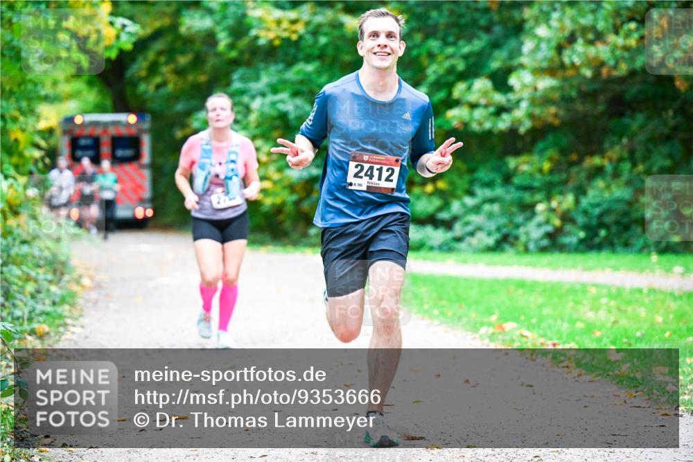 12.10.2025 - Bramfelder Halbmarathon 2025 Dr. Thomas Lammeyer http://msf.ph/oto/9353666 12.10.2025 10:47:49 Laufen 2412, 96 meine-sportfotos.de
