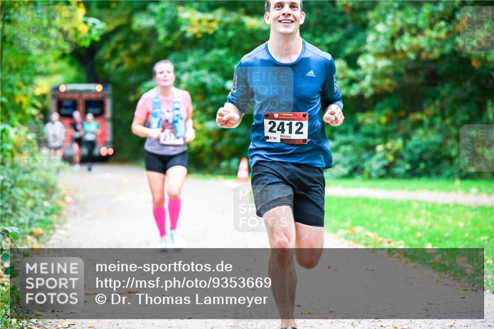 12.10.2025 - Bramfelder Halbmarathon 2025 Dr. Thomas Lammeyer http://msf.ph/oto/9353669 12.10.2025 10:47:49 Laufen 34, 2412, 96 meine-sportfotos.de