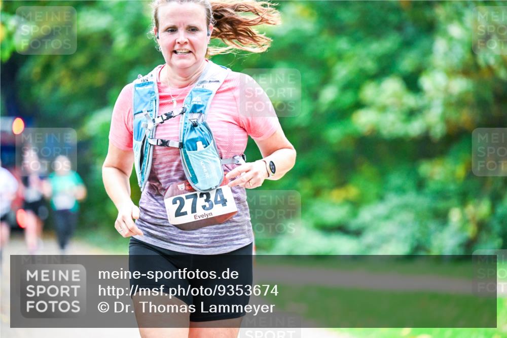 12.10.2025 - Bramfelder Halbmarathon 2025 Dr. Thomas Lammeyer http://msf.ph/oto/9353674 12.10.2025 10:47:51 Laufen 2734 meine-sportfotos.de