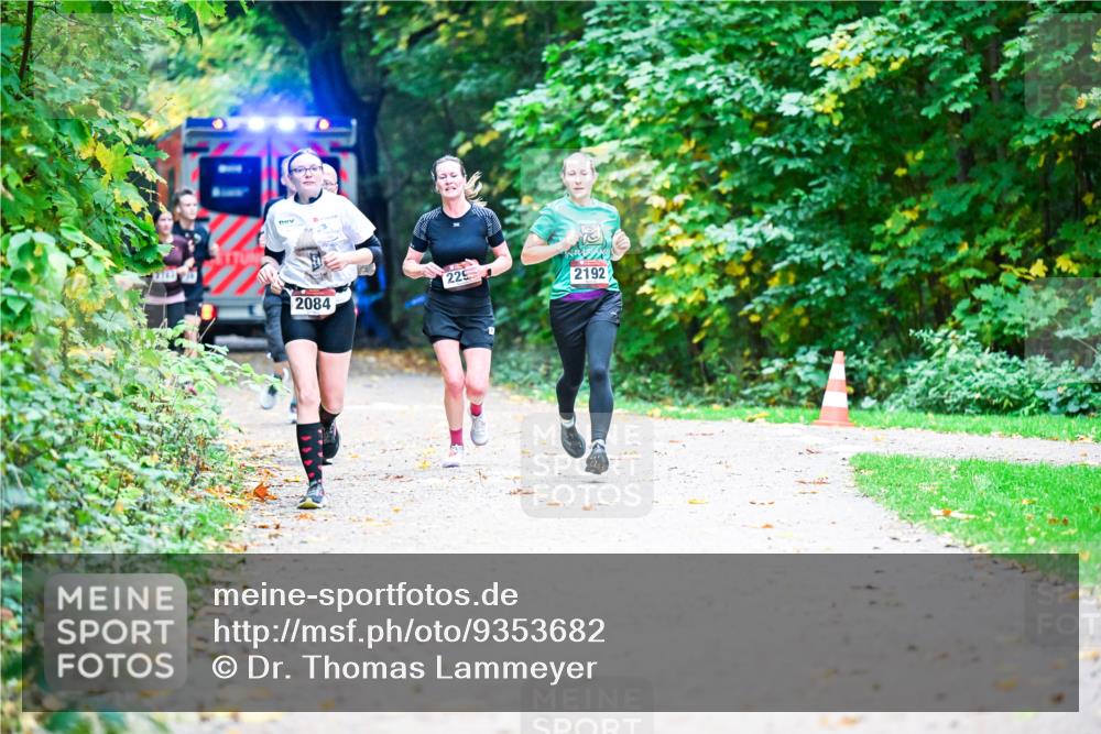 12.10.2025 - Bramfelder Halbmarathon 2025 Dr. Thomas Lammeyer http://msf.ph/oto/9353682 12.10.2025 10:47:54 Laufen 2084, 229, 2192 meine-sportfotos.de