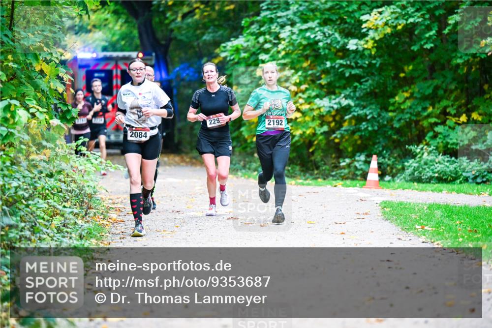 12.10.2025 - Bramfelder Halbmarathon 2025 Dr. Thomas Lammeyer http://msf.ph/oto/9353687 12.10.2025 10:47:55 Laufen 2084, 229, 2192 meine-sportfotos.de