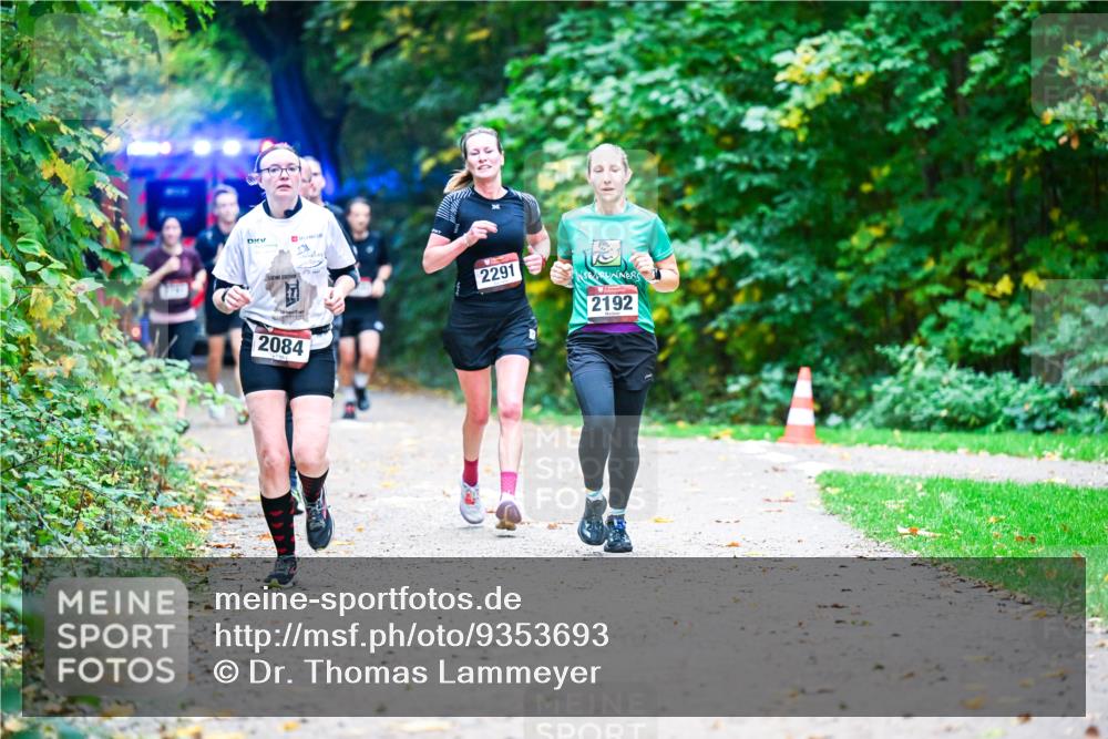 12.10.2025 - Bramfelder Halbmarathon 2025 Dr. Thomas Lammeyer http://msf.ph/oto/9353693 12.10.2025 10:47:55 Laufen 2084, 2291, 2192 meine-sportfotos.de