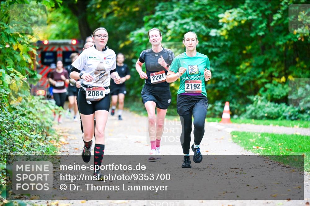 12.10.2025 - Bramfelder Halbmarathon 2025 Dr. Thomas Lammeyer http://msf.ph/oto/9353700 12.10.2025 10:47:56 Laufen 13, 2084, 2291, 2192 meine-sportfotos.de