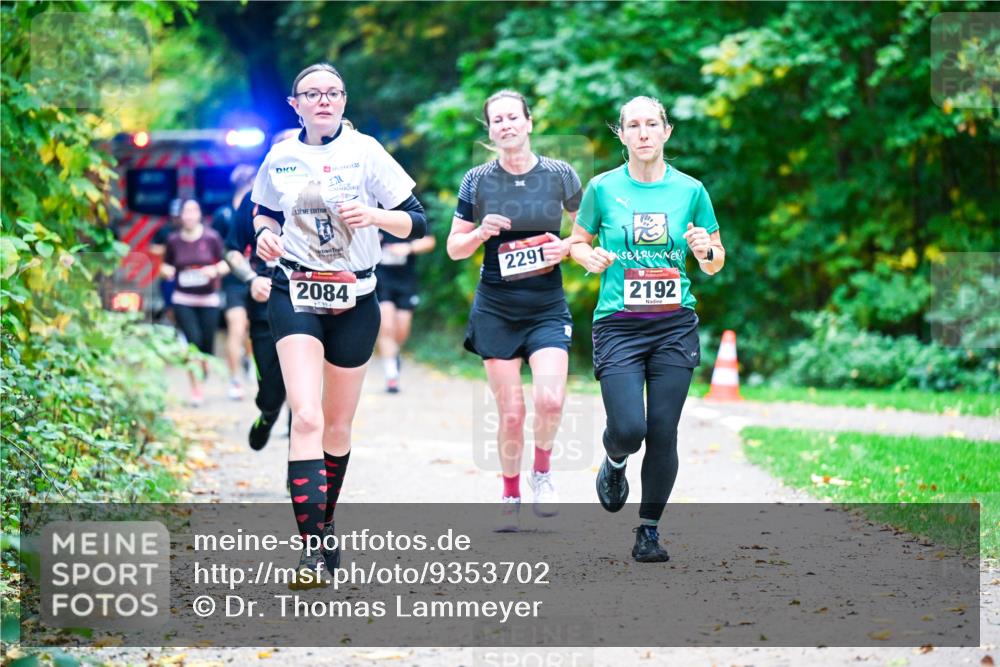 12.10.2025 - Bramfelder Halbmarathon 2025 Dr. Thomas Lammeyer http://msf.ph/oto/9353702 12.10.2025 10:47:57 Laufen 13, 2084, 2291, 2192 meine-sportfotos.de