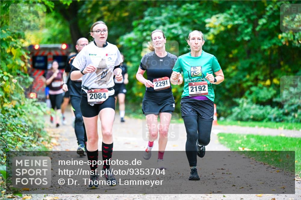 12.10.2025 - Bramfelder Halbmarathon 2025 Dr. Thomas Lammeyer http://msf.ph/oto/9353704 12.10.2025 10:47:57 Laufen 13, 2084, 2291, 2192 meine-sportfotos.de