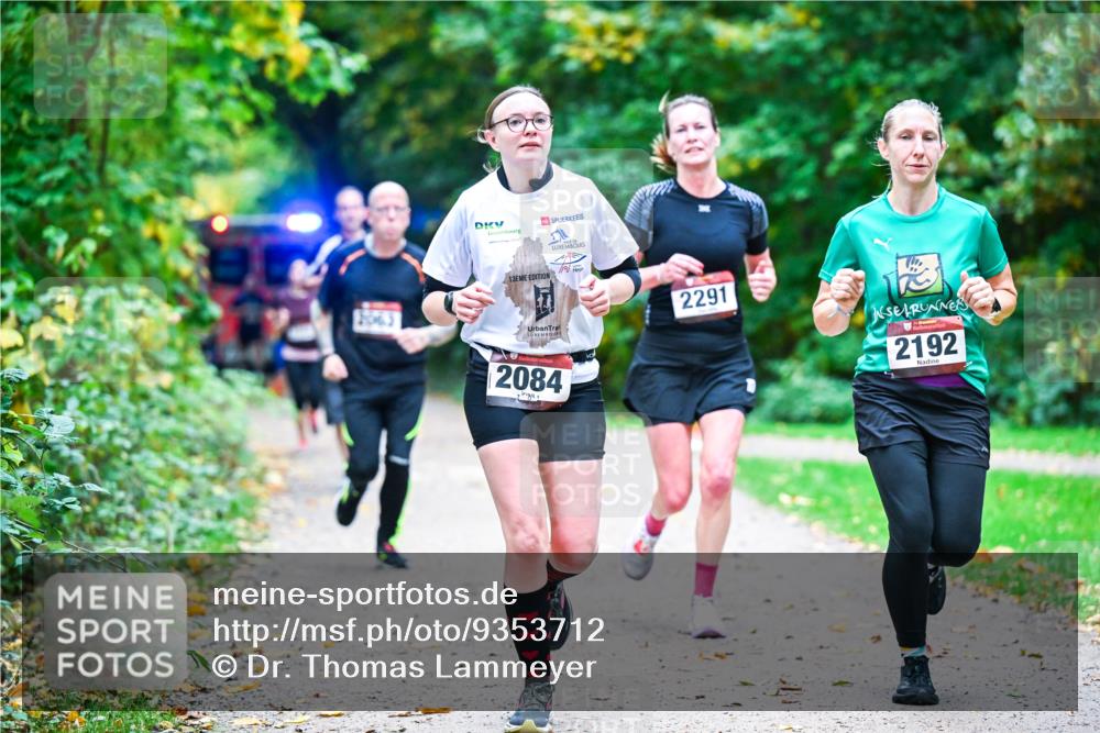 12.10.2025 - Bramfelder Halbmarathon 2025 Dr. Thomas Lammeyer http://msf.ph/oto/9353712 12.10.2025 10:47:58 Laufen 13, 2291, 2192, 3063, 2084 meine-sportfotos.de