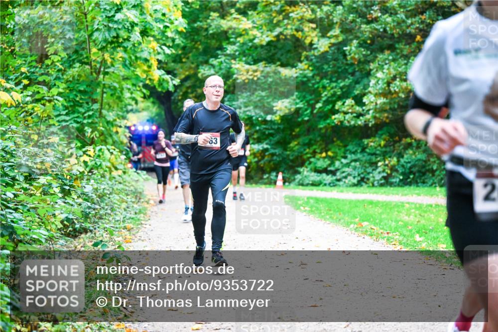 12.10.2025 - Bramfelder Halbmarathon 2025 Dr. Thomas Lammeyer http://msf.ph/oto/9353722 12.10.2025 10:48:00 Laufen 63, 2 meine-sportfotos.de
