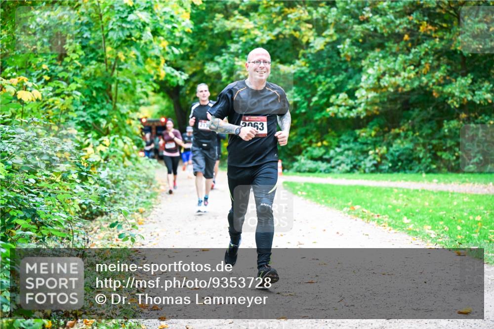 12.10.2025 - Bramfelder Halbmarathon 2025 Dr. Thomas Lammeyer http://msf.ph/oto/9353728 12.10.2025 10:48:01 Laufen 213, 5063 meine-sportfotos.de