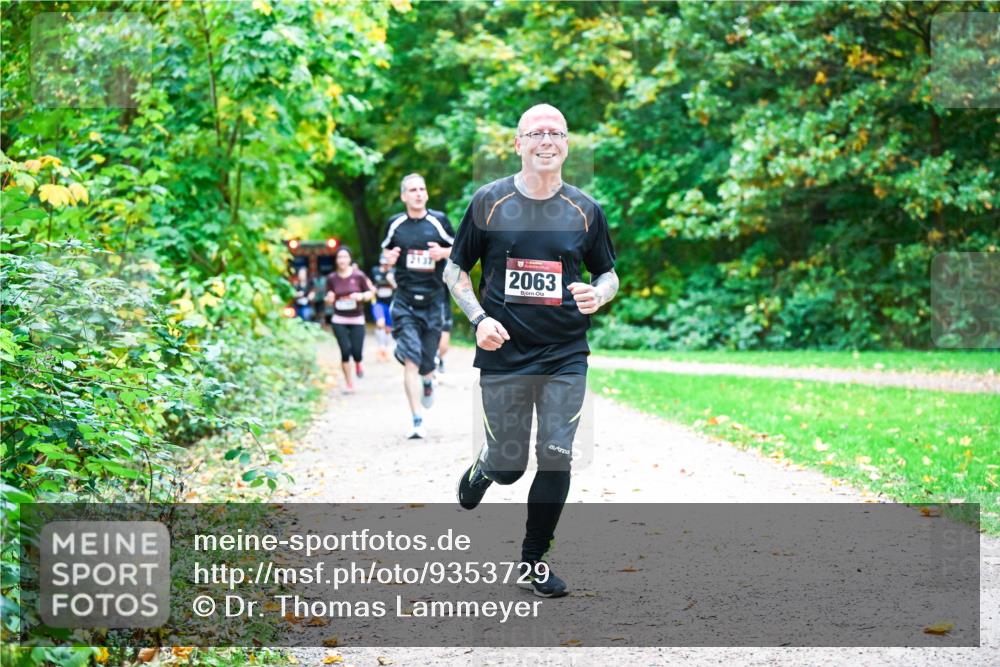 12.10.2025 - Bramfelder Halbmarathon 2025 Dr. Thomas Lammeyer http://msf.ph/oto/9353729 12.10.2025 10:48:01 Laufen 2137, 2063 meine-sportfotos.de