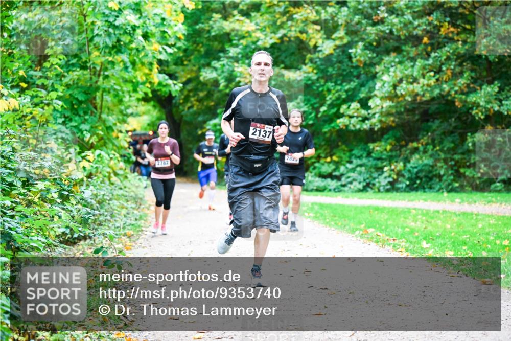 12.10.2025 - Bramfelder Halbmarathon 2025 Dr. Thomas Lammeyer http://msf.ph/oto/9353740 12.10.2025 10:48:03 Laufen 2782, 2137, 28 meine-sportfotos.de