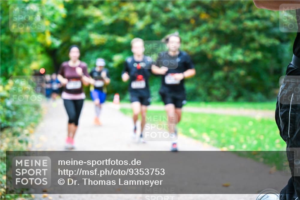 12.10.2025 - Bramfelder Halbmarathon 2025 Dr. Thomas Lammeyer http://msf.ph/oto/9353753 12.10.2025 10:48:05 Laufen  meine-sportfotos.de