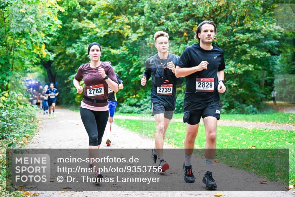 12.10.2025 - Bramfelder Halbmarathon 2025 Dr. Thomas Lammeyer http://msf.ph/oto/9353756 12.10.2025 10:48:06 Laufen 2782, 22, 2739, 2829 meine-sportfotos.de