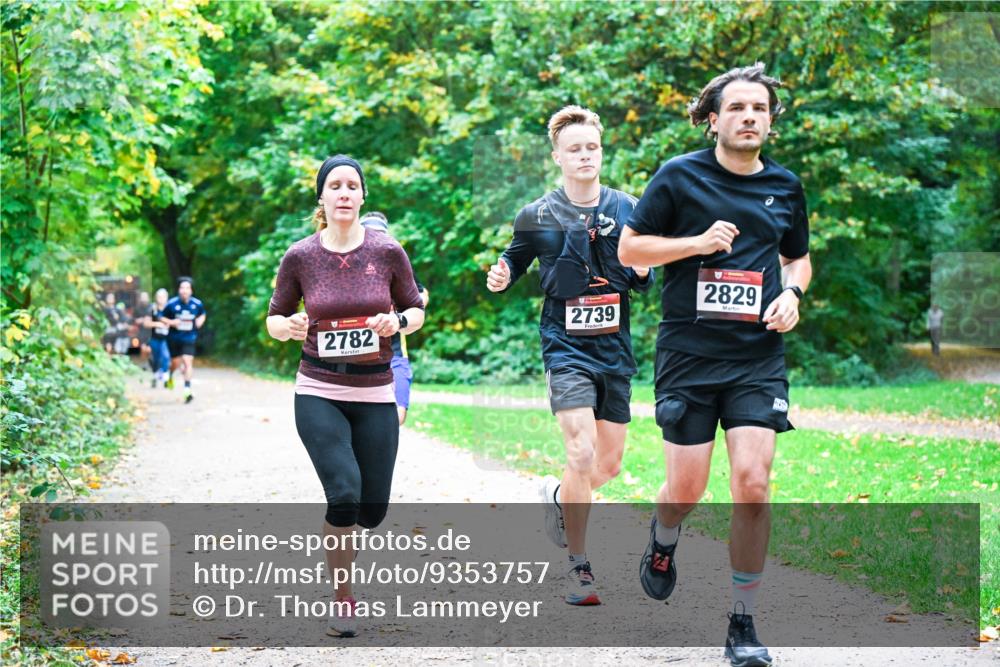 12.10.2025 - Bramfelder Halbmarathon 2025 Dr. Thomas Lammeyer http://msf.ph/oto/9353757 12.10.2025 10:48:06 Laufen 2782, 2739, 2829 meine-sportfotos.de