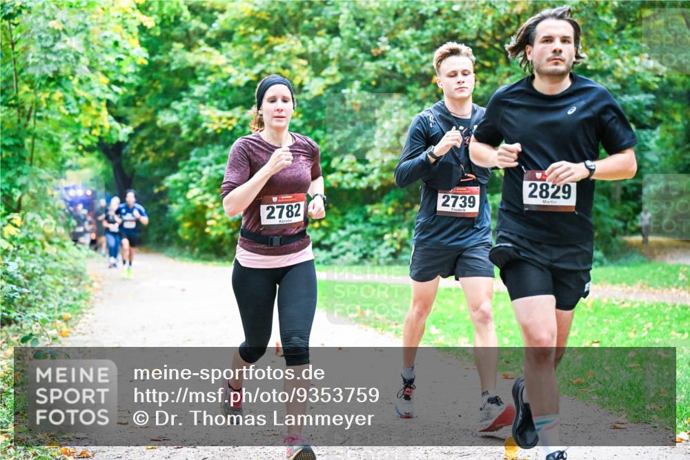 12.10.2025 - Bramfelder Halbmarathon 2025 Dr. Thomas Lammeyer http://msf.ph/oto/9353759 12.10.2025 10:48:07 Laufen 2782, 2739, 2829 meine-sportfotos.de