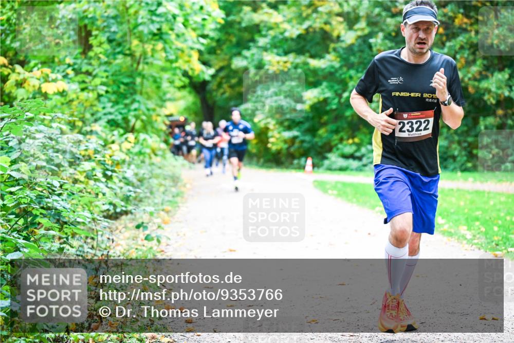12.10.2025 - Bramfelder Halbmarathon 2025 Dr. Thomas Lammeyer http://msf.ph/oto/9353766 12.10.2025 10:48:08 Laufen 201, 2322 meine-sportfotos.de