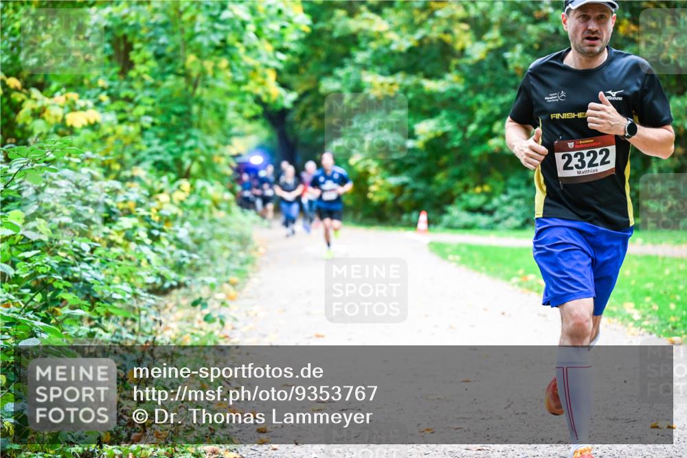 12.10.2025 - Bramfelder Halbmarathon 2025 Dr. Thomas Lammeyer http://msf.ph/oto/9353767 12.10.2025 10:48:08 Laufen 3, 2322 meine-sportfotos.de