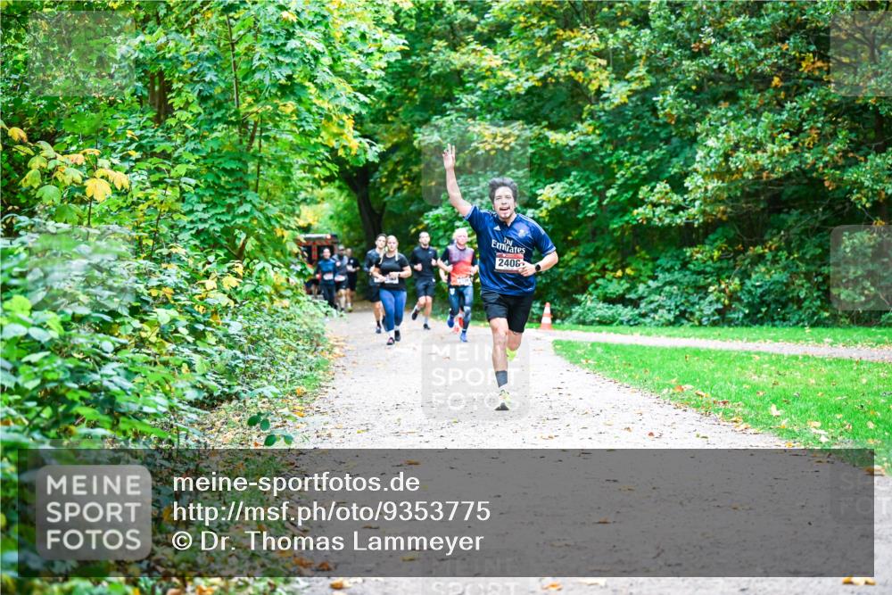 12.10.2025 - Bramfelder Halbmarathon 2025 Dr. Thomas Lammeyer http://msf.ph/oto/9353775 12.10.2025 10:48:10 Laufen 2408 meine-sportfotos.de