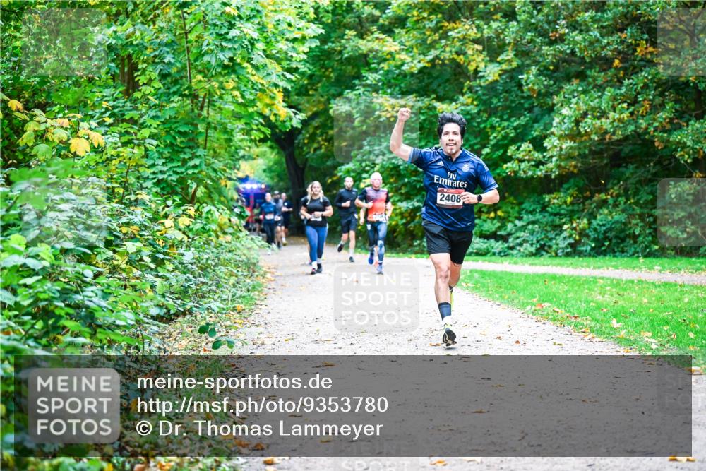 12.10.2025 - Bramfelder Halbmarathon 2025 Dr. Thomas Lammeyer http://msf.ph/oto/9353780 12.10.2025 10:48:11 Laufen 2408 meine-sportfotos.de