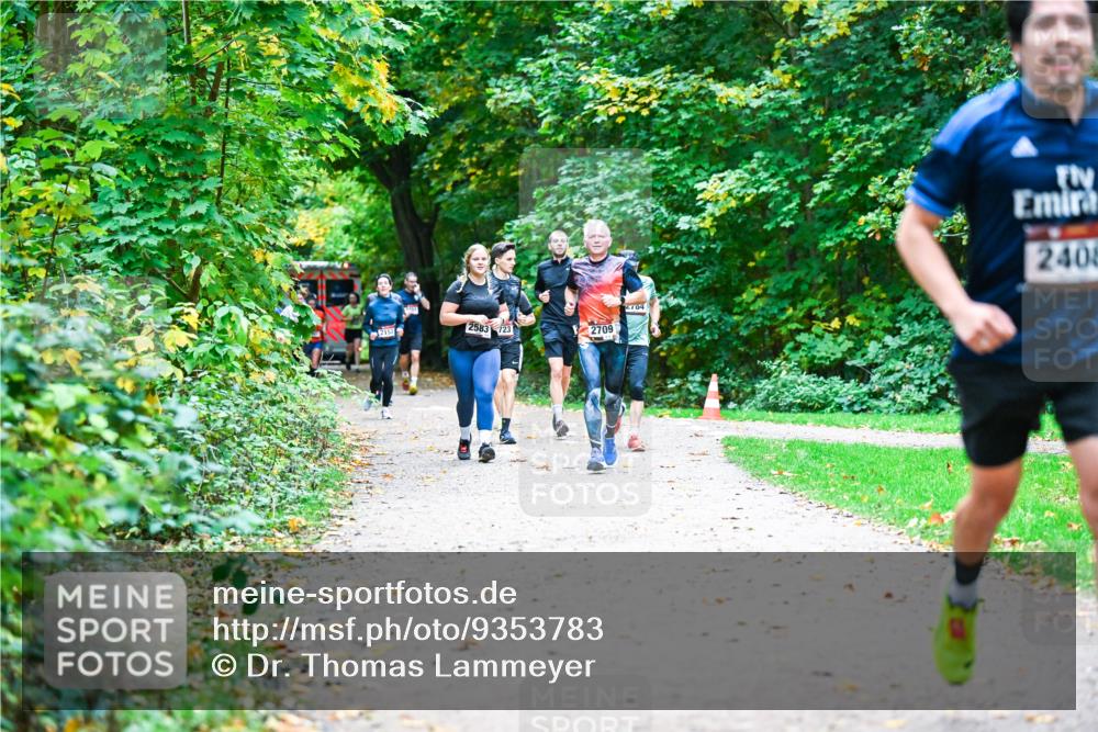12.10.2025 - Bramfelder Halbmarathon 2025 Dr. Thomas Lammeyer http://msf.ph/oto/9353783 12.10.2025 10:48:12 Laufen 2153, 2583, 723, 2709, 104, 2408 meine-sportfotos.de