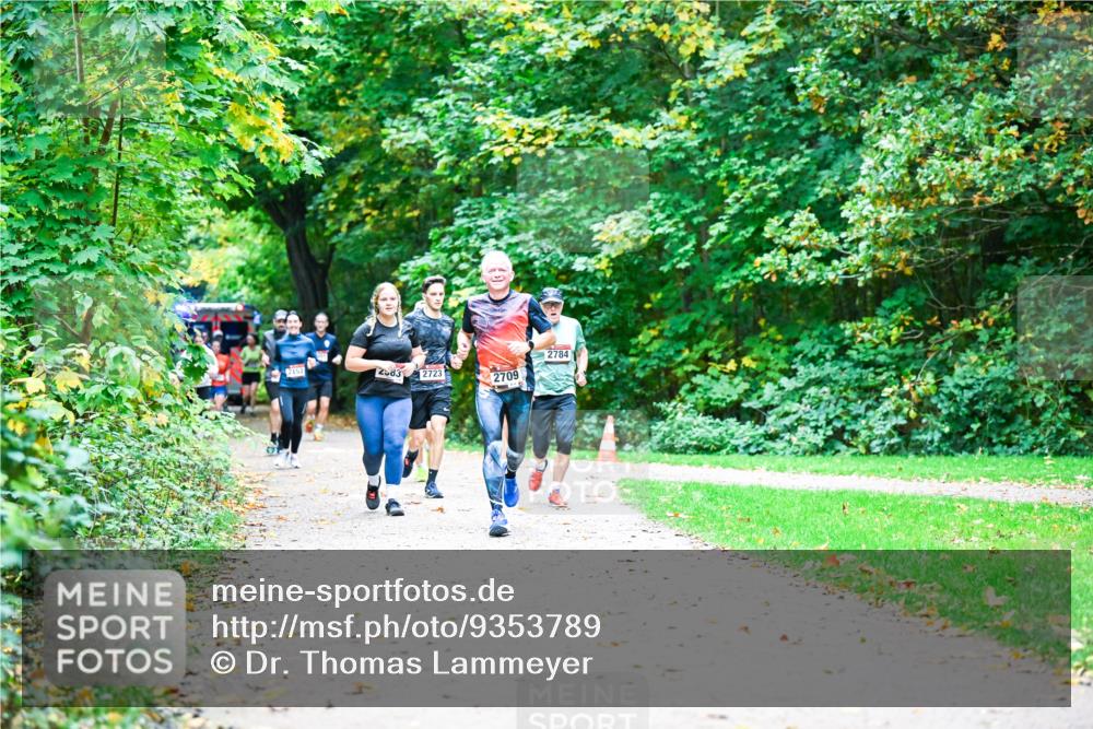 12.10.2025 - Bramfelder Halbmarathon 2025 Dr. Thomas Lammeyer http://msf.ph/oto/9353789 12.10.2025 10:48:13 Laufen 2153, 2784, 283, 2723, 2709 meine-sportfotos.de