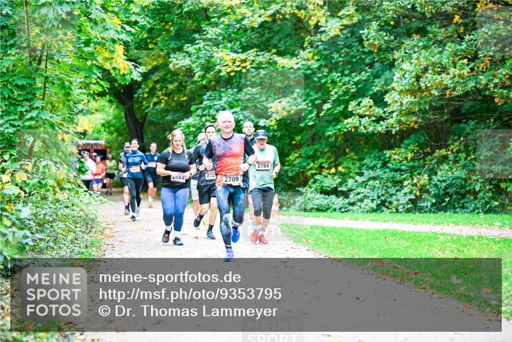 12.10.2025 - Bramfelder Halbmarathon 2025 Dr. Thomas Lammeyer http://msf.ph/oto/9353795 12.10.2025 10:48:14 Laufen 90, 2784, 2153, 2383, 272, 2709 meine-sportfotos.de