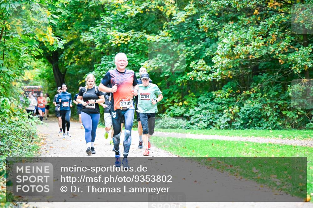 12.10.2025 - Bramfelder Halbmarathon 2025 Dr. Thomas Lammeyer http://msf.ph/oto/9353802 12.10.2025 10:48:15 Laufen 2784, 2153, 2583, 2709 meine-sportfotos.de