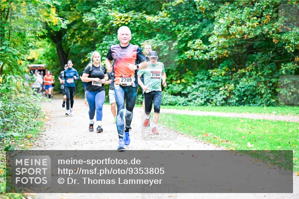 12.10.2025 - Bramfelder Halbmarathon 2025 Dr. Thomas Lammeyer http://msf.ph/oto/9353805 12.10.2025 10:48:15 Laufen 2153, 2583, 2709, 2784 meine-sportfotos.de