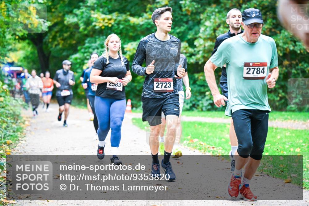 12.10.2025 - Bramfelder Halbmarathon 2025 Dr. Thomas Lammeyer http://msf.ph/oto/9353820 12.10.2025 10:48:18 Laufen 2583, 2723, 2784 meine-sportfotos.de
