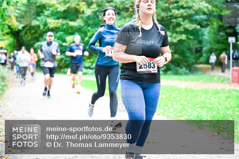 12.10.2025 - Bramfelder Halbmarathon 2025 Dr. Thomas Lammeyer http://msf.ph/oto/9353830 12.10.2025 10:48:21 Laufen 21, 2583, 48 meine-sportfotos.de