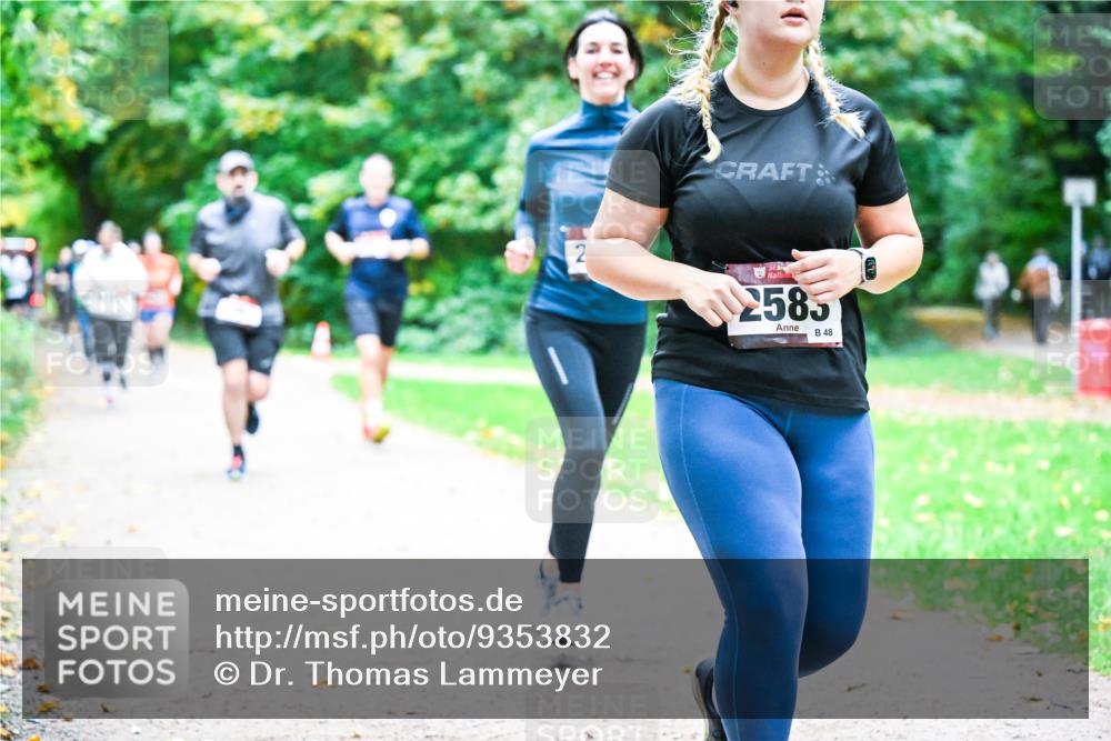 12.10.2025 - Bramfelder Halbmarathon 2025 Dr. Thomas Lammeyer http://msf.ph/oto/9353832 12.10.2025 10:48:21 Laufen 2585, 48 meine-sportfotos.de