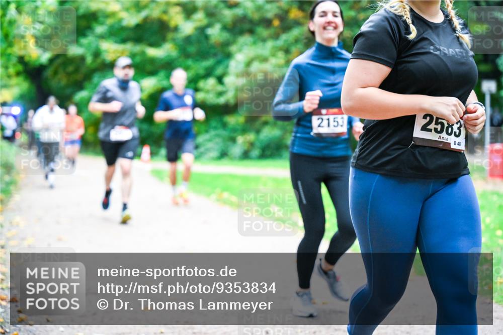 12.10.2025 - Bramfelder Halbmarathon 2025 Dr. Thomas Lammeyer http://msf.ph/oto/9353834 12.10.2025 10:48:22 Laufen 2153, 2583, 48 meine-sportfotos.de