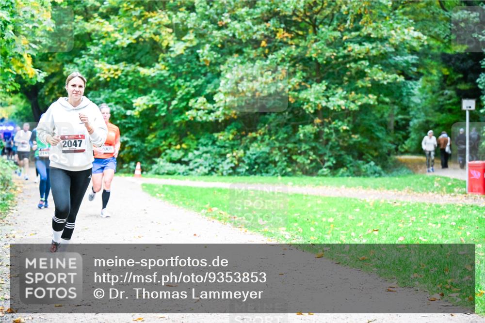 12.10.2025 - Bramfelder Halbmarathon 2025 Dr. Thomas Lammeyer http://msf.ph/oto/9353853 12.10.2025 10:48:25 Laufen 2047, 2001 meine-sportfotos.de
