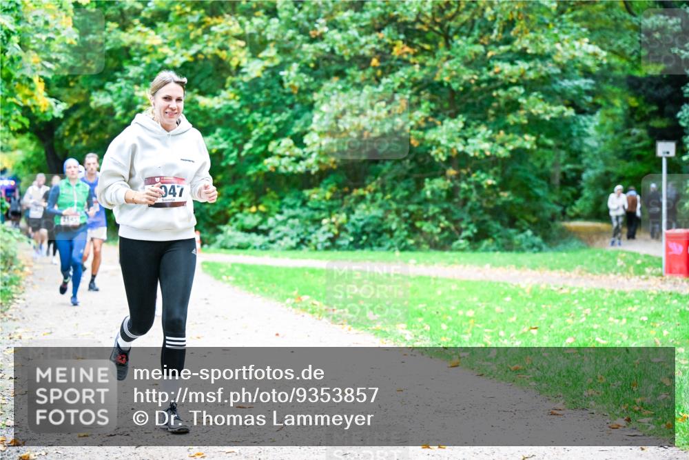 12.10.2025 - Bramfelder Halbmarathon 2025 Dr. Thomas Lammeyer http://msf.ph/oto/9353857 12.10.2025 10:48:26 Laufen 2145, 947 meine-sportfotos.de