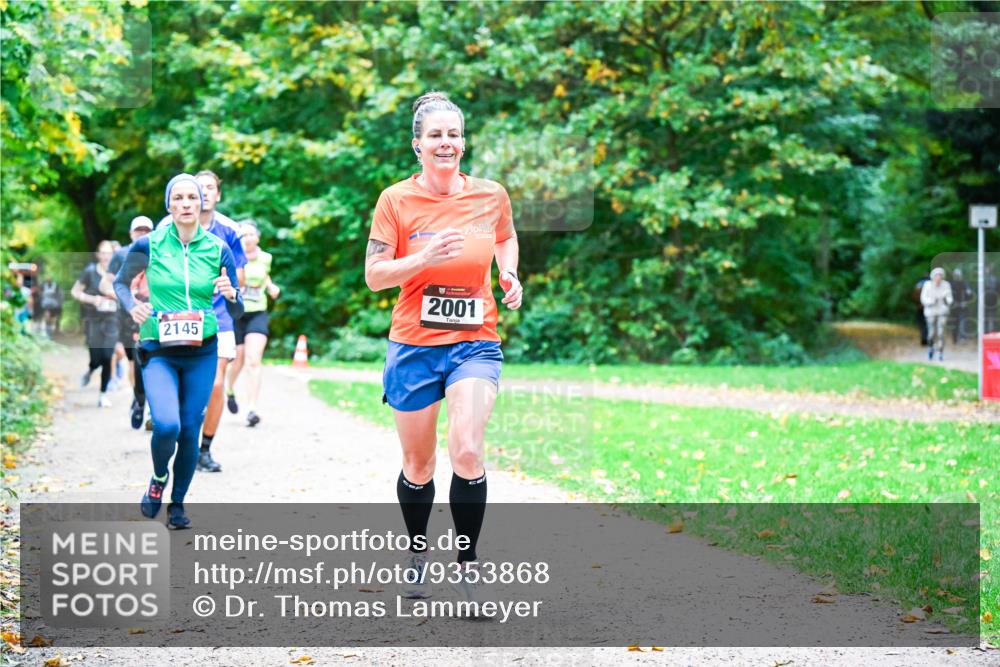 12.10.2025 - Bramfelder Halbmarathon 2025 Dr. Thomas Lammeyer http://msf.ph/oto/9353868 12.10.2025 10:48:28 Laufen 2145, 2001 meine-sportfotos.de