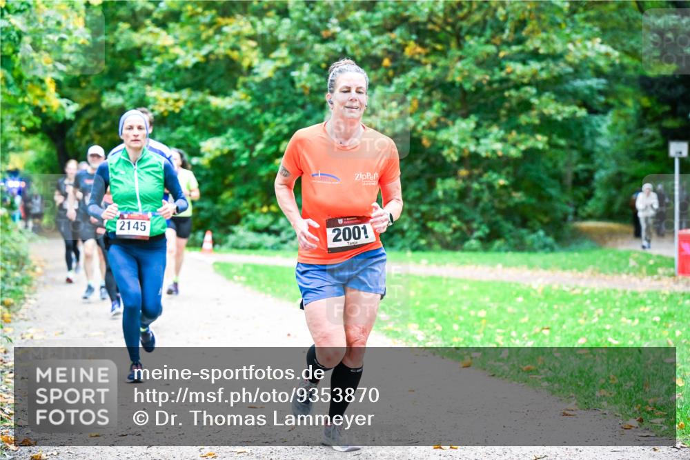 12.10.2025 - Bramfelder Halbmarathon 2025 Dr. Thomas Lammeyer http://msf.ph/oto/9353870 12.10.2025 10:48:28 Laufen 2145, 2001 meine-sportfotos.de