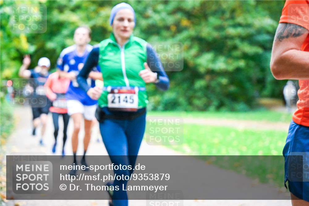 12.10.2025 - Bramfelder Halbmarathon 2025 Dr. Thomas Lammeyer http://msf.ph/oto/9353879 12.10.2025 10:48:29 Laufen 2145 meine-sportfotos.de
