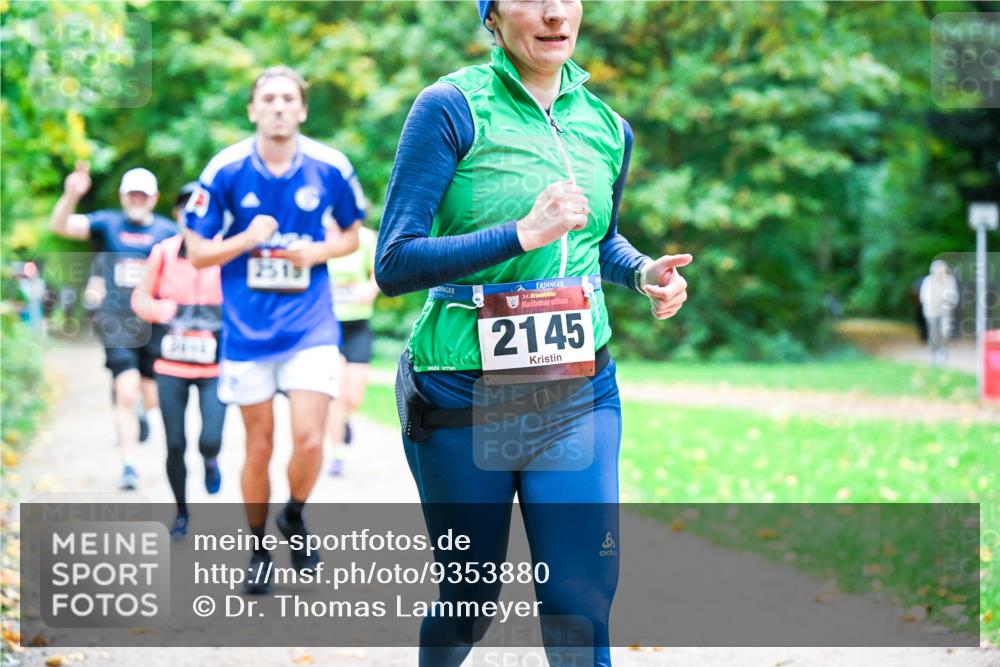 12.10.2025 - Bramfelder Halbmarathon 2025 Dr. Thomas Lammeyer http://msf.ph/oto/9353880 12.10.2025 10:48:30 Laufen 1, 2145, 8 meine-sportfotos.de