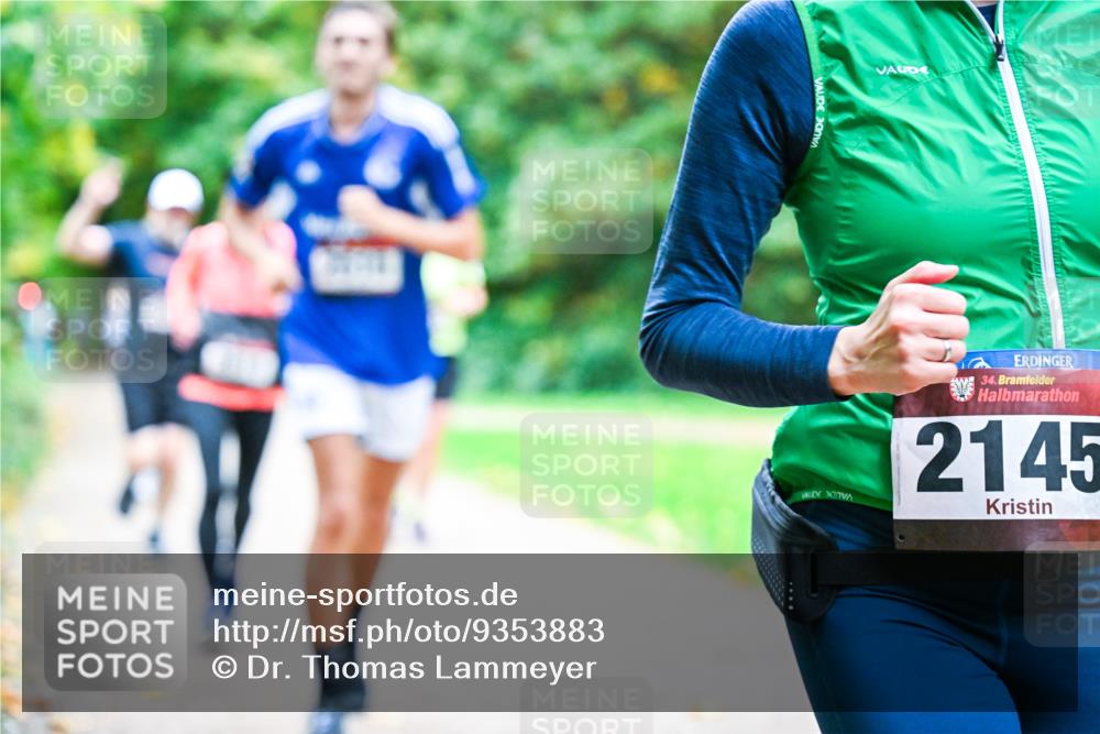 12.10.2025 - Bramfelder Halbmarathon 2025 Dr. Thomas Lammeyer http://msf.ph/oto/9353883 12.10.2025 10:48:30 Laufen 34, 2145 meine-sportfotos.de