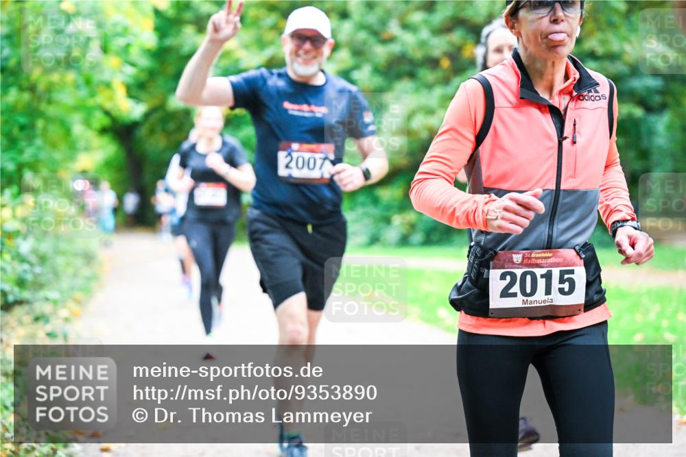 12.10.2025 - Bramfelder Halbmarathon 2025 Dr. Thomas Lammeyer http://msf.ph/oto/9353890 12.10.2025 10:48:32 Laufen 2007, 34, 2015 meine-sportfotos.de