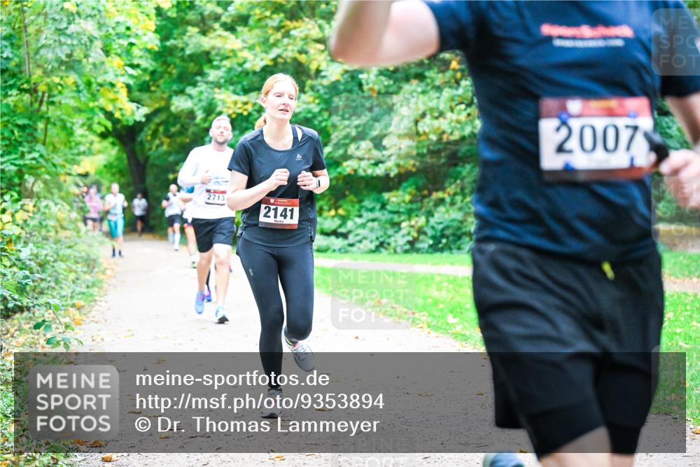 12.10.2025 - Bramfelder Halbmarathon 2025 Dr. Thomas Lammeyer http://msf.ph/oto/9353894 12.10.2025 10:48:33 Laufen 2713, 2141, 2007 meine-sportfotos.de