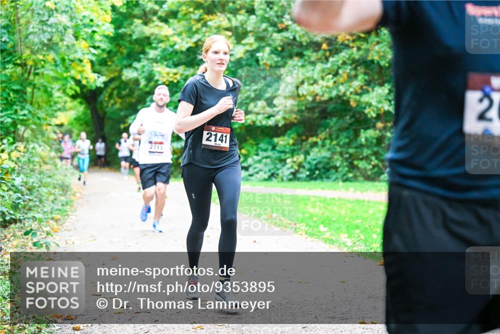12.10.2025 - Bramfelder Halbmarathon 2025 Dr. Thomas Lammeyer http://msf.ph/oto/9353895 12.10.2025 10:48:33 Laufen 2141, 2 meine-sportfotos.de