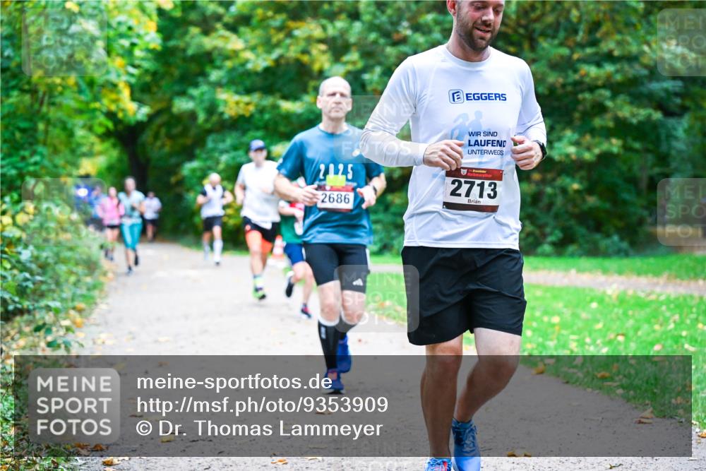 12.10.2025 - Bramfelder Halbmarathon 2025 Dr. Thomas Lammeyer http://msf.ph/oto/9353909 12.10.2025 10:48:35 Laufen 2125, 2686, 2713 meine-sportfotos.de