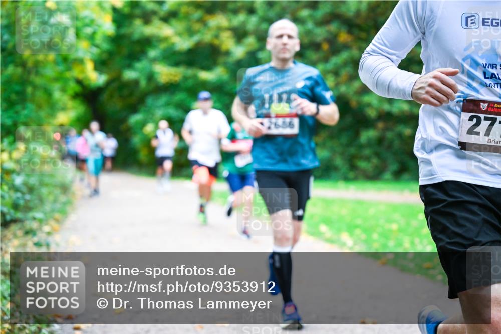 12.10.2025 - Bramfelder Halbmarathon 2025 Dr. Thomas Lammeyer http://msf.ph/oto/9353912 12.10.2025 10:48:36 Laufen 2656, 34, 27 meine-sportfotos.de