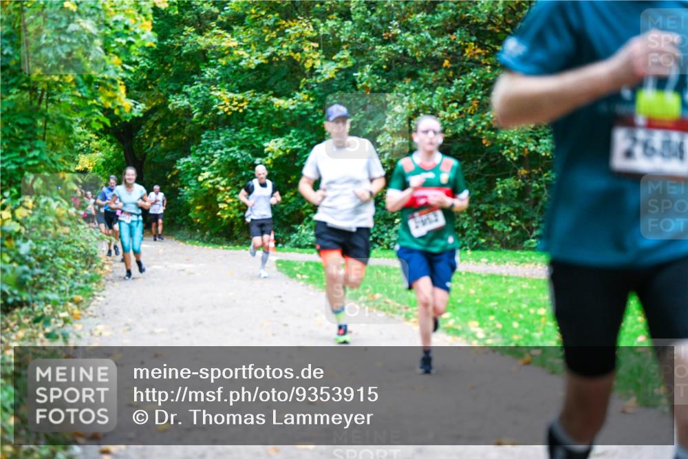 12.10.2025 - Bramfelder Halbmarathon 2025 Dr. Thomas Lammeyer http://msf.ph/oto/9353915 12.10.2025 10:48:37 Laufen 5, 2681 meine-sportfotos.de