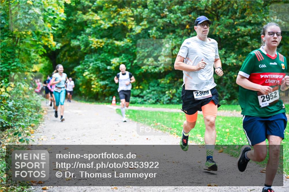 12.10.2025 - Bramfelder Halbmarathon 2025 Dr. Thomas Lammeyer http://msf.ph/oto/9353922 12.10.2025 10:48:38 Laufen 2309, 2952, 100 meine-sportfotos.de